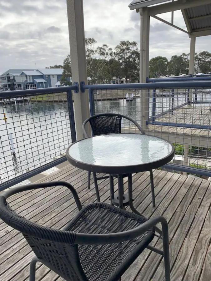 The View - Captains Cove Waterfront Resort Paynesville Eksteriør billede