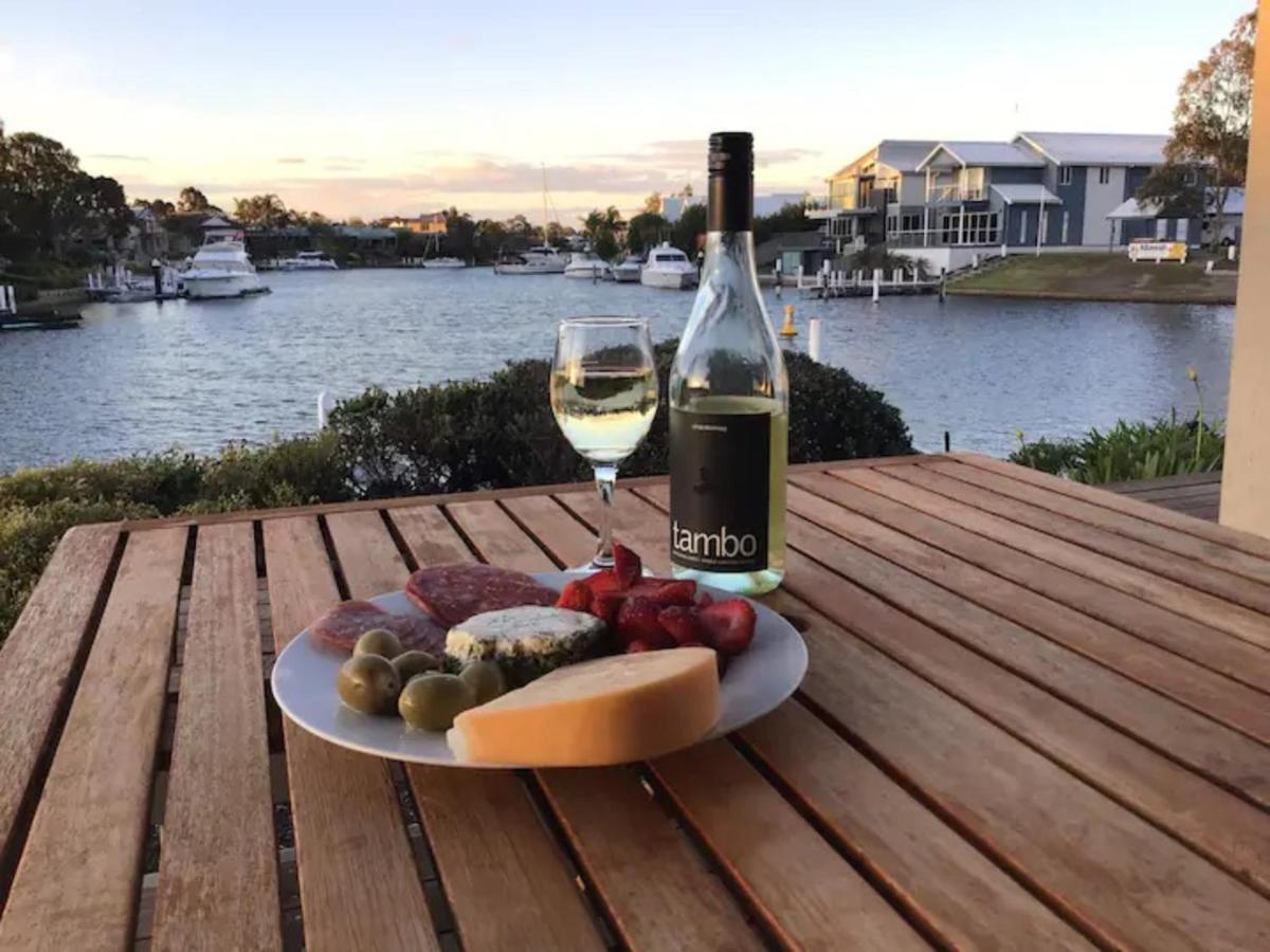 The View - Captains Cove Waterfront Resort Paynesville Eksteriør billede