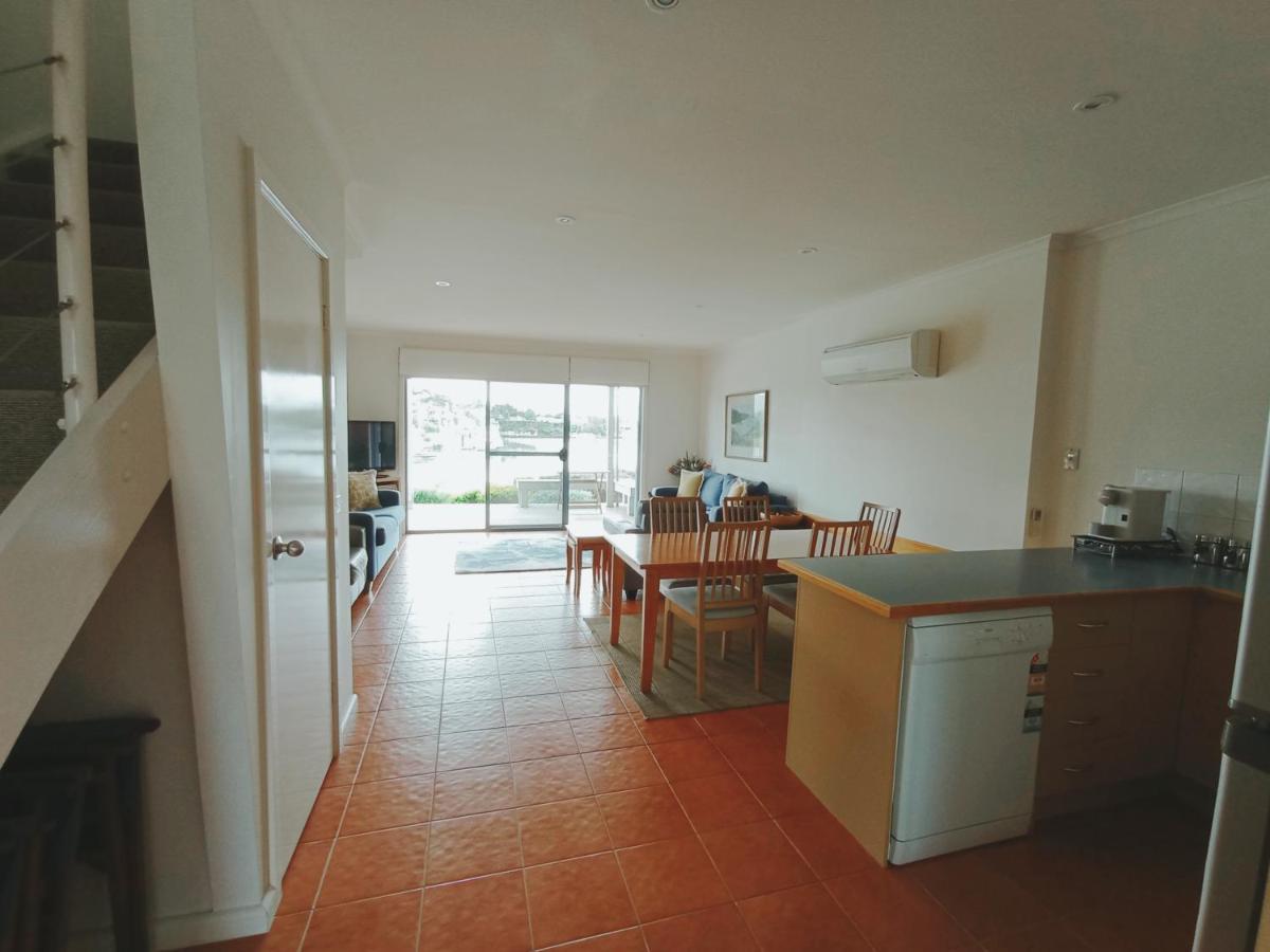 The View - Captains Cove Waterfront Resort Paynesville Eksteriør billede